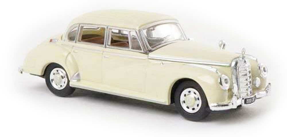 Brekina 38412: RICKO: Mercedes 300 C beige