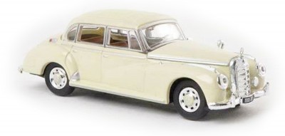 Brekina 38412: RICKO: Mercedes 300 C beige