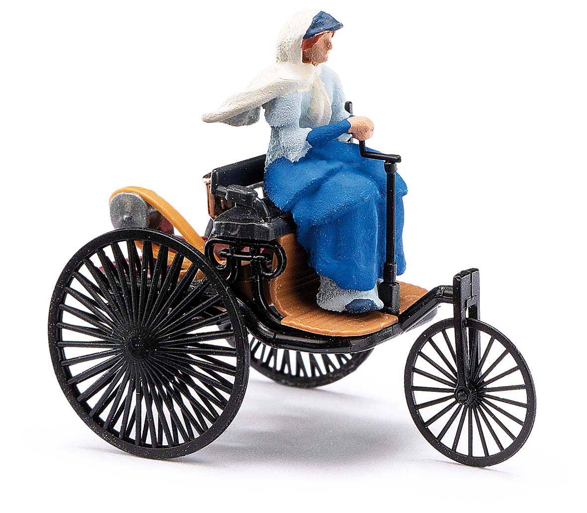 Busch 40007: Benz Patent Motor Car with Bertha Benz