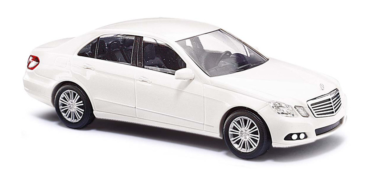 Busch 60224: Сборный комплект: Mercedes-Benz E-Klasse Limousine (W 212)