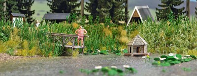 Busch 1267: Forest Pond & Accessories Set