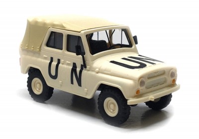 Busch 52123: UAZ 469, UN