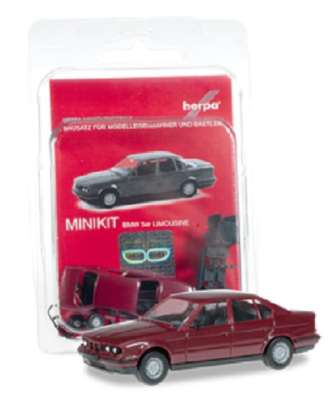 Herpa 012201-003: BMW 5er Limousine E34 wine-red