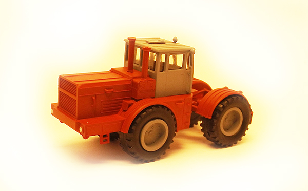 MixAuto 40702: K700 Traktor 'Kirovets'