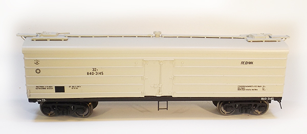 Modela 87006-11: Refrigerated car EK-4 SU