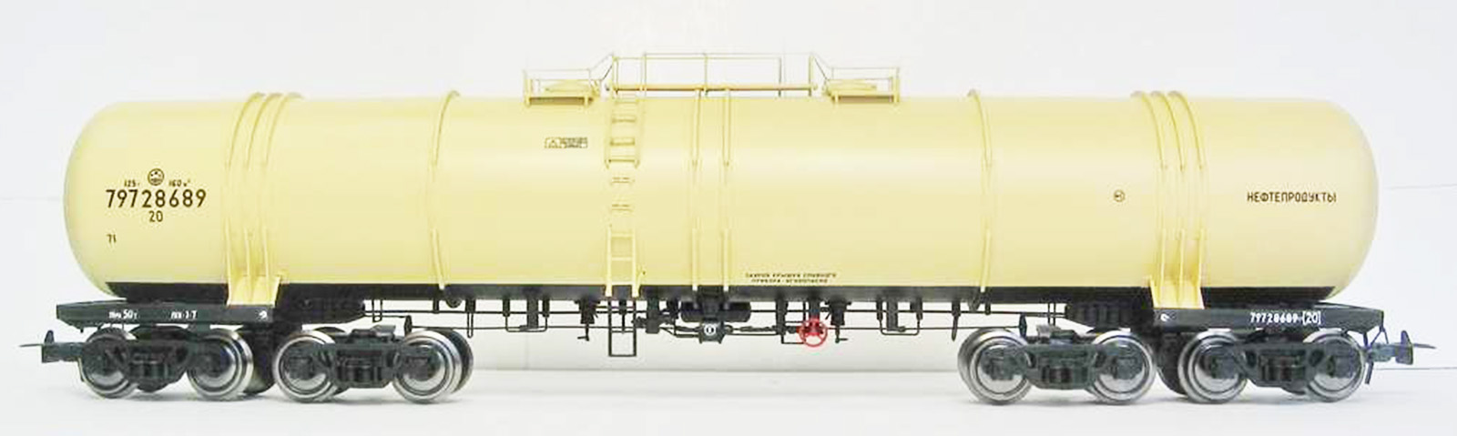 Onega 1500-0002: Eight-axles tank car 15-1500