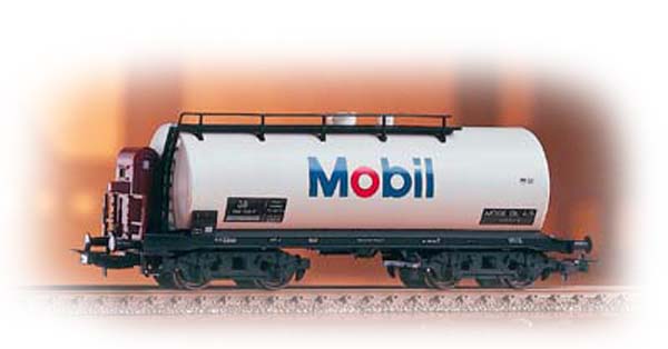 Piko 54353: Tank car 'Mobil'