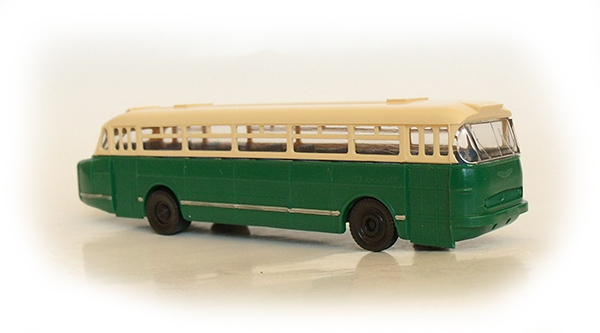 Modelltec-S.E.S 141084g: Ikarus 66 bicolor green