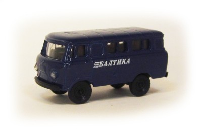 UkrAuto 240021: UAZ 452 Baltika