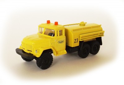 UkrAuto 300181: ZIL 131 tanktruck Aeroflot